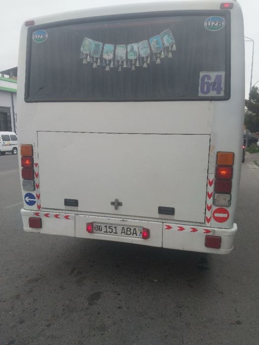 Автобус Исузу Isuzu