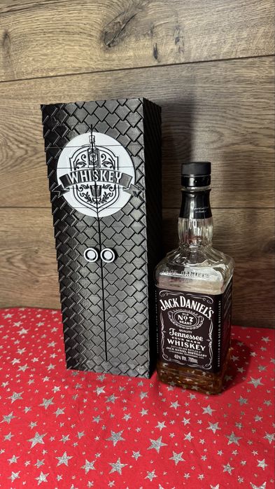 Подарочная коробка