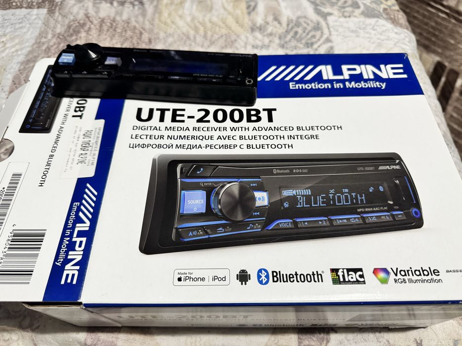 Alpine UTE-200BT