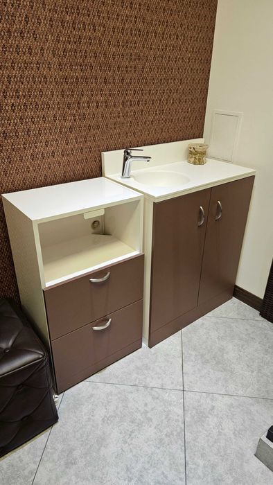 Продается раковина и тумбочка