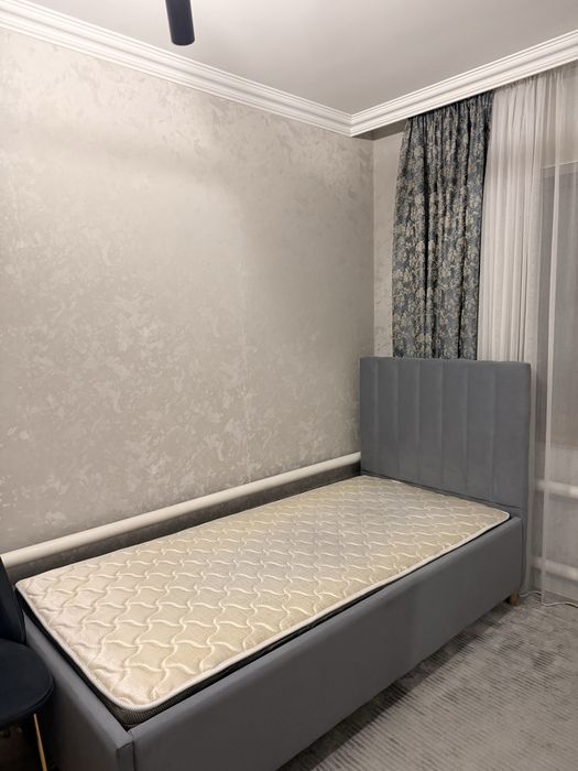 Продам кровать, комод