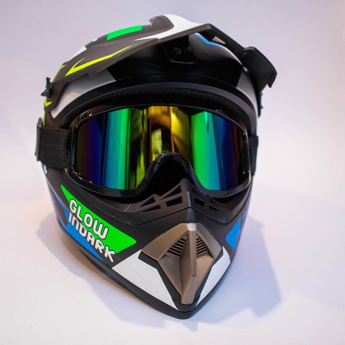 Каска подходяща за мотокрос , планински велосипед , ел. тротинетка