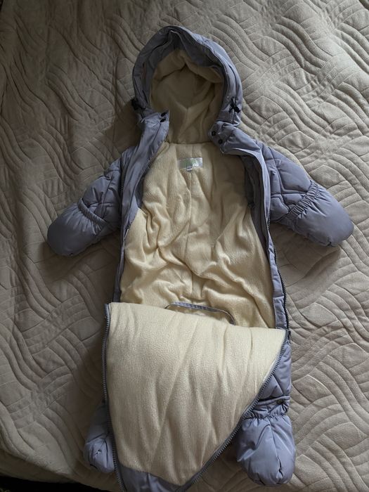 Продам детский комбинезон зима до 68 см