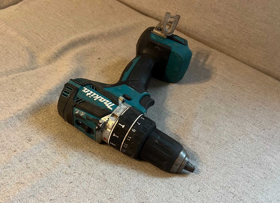 Masina gaurit insurubat Makita DHP484 18V Brushless doar corp