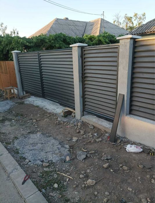 Construim gardurii la comanda clientului