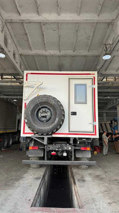 Вахтовый автобус на базе шасси камаз  6×6