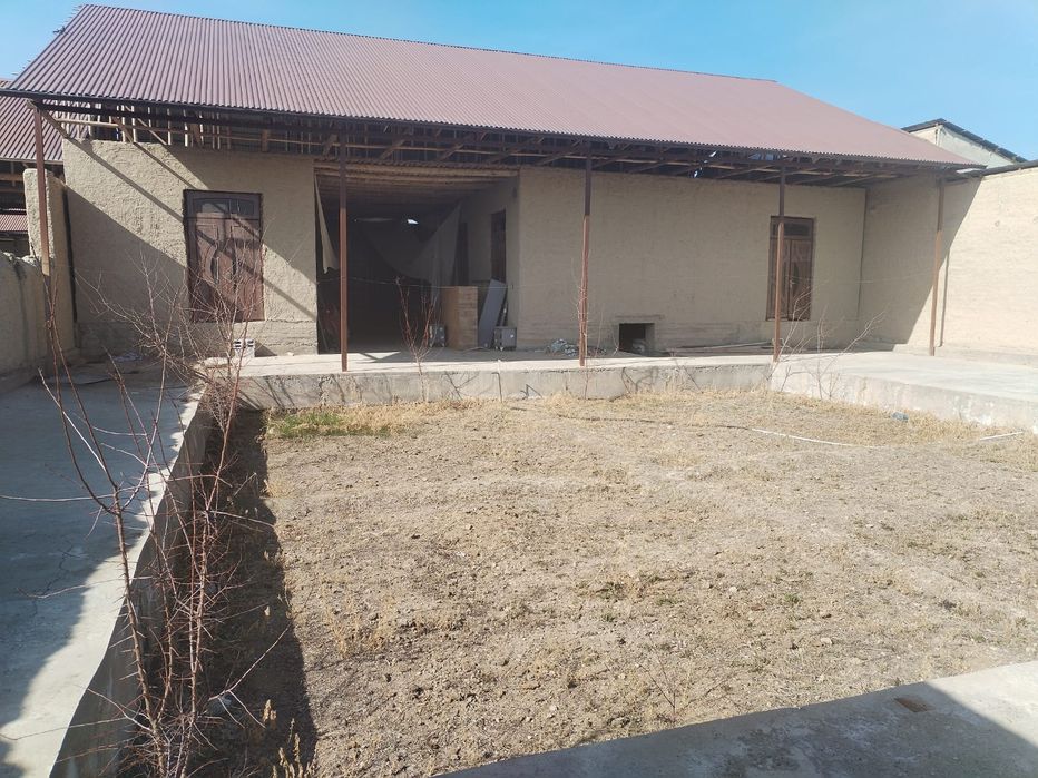 Kumushkonda uy sotiladi