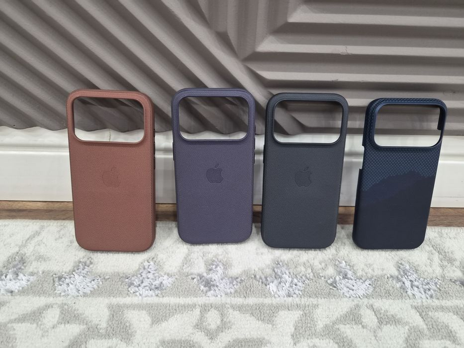Чехлы Apple и Pitaka оригинальны.Для 17 прое