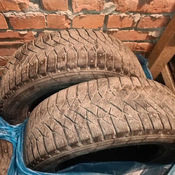 Продам зимнюю резину