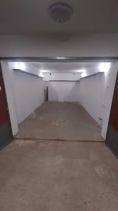 Дава се под наем Гараж / Паркомясто в Плевен, Широк център - 16 кв.м за 80 € - Снимка #1