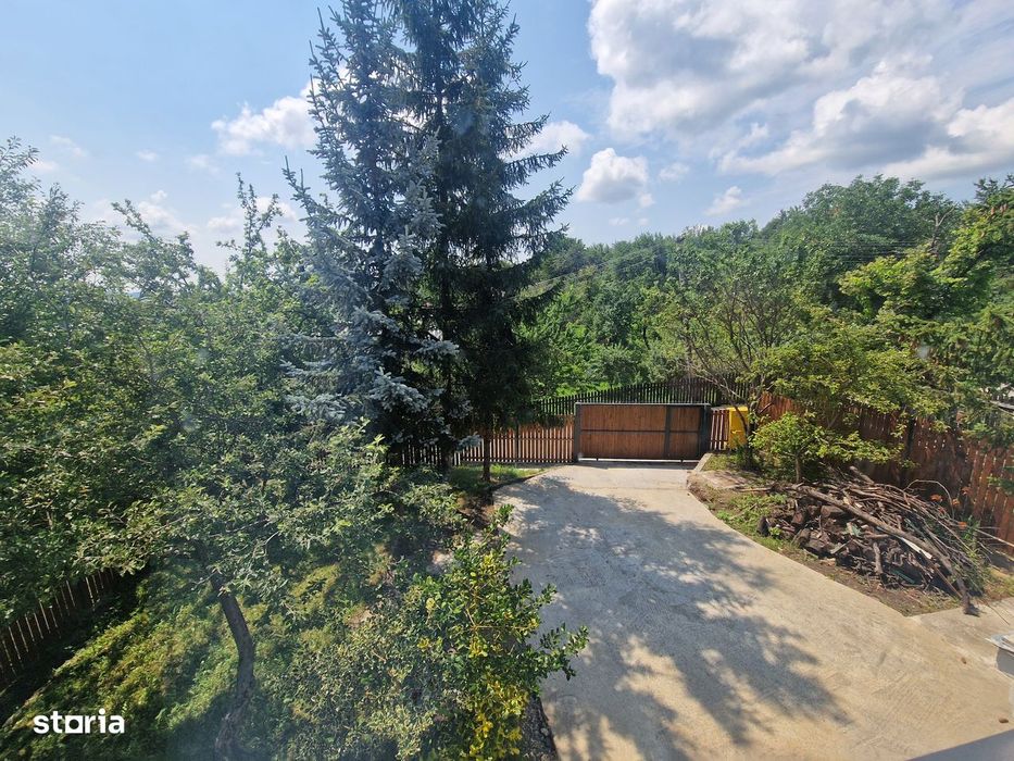 Casa Comarnic cartier ghiosesti +teren 700 mp