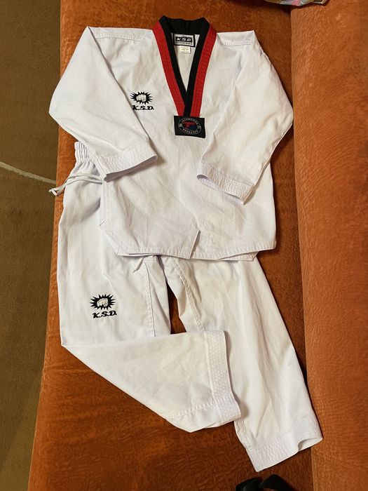 Продам кимоно добок для тэквондо