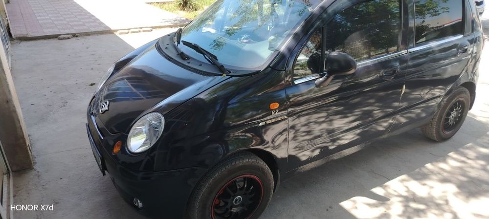 Matiz baqlajon rang