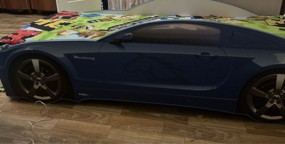 Детская кровать -машинка