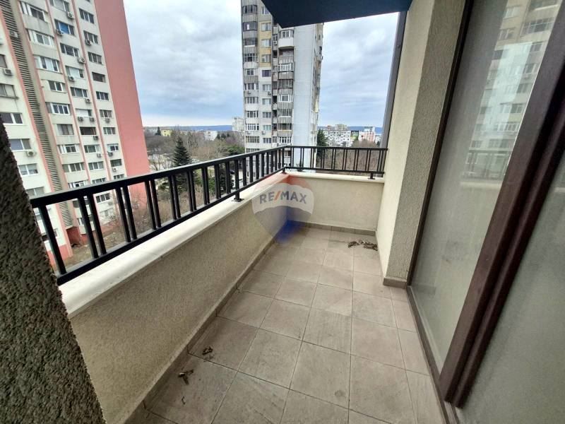 Продава се Двустаен апартамент в Варна, Младост 2 - 65 кв.м за 1192 €/кв.м - Снимка #8