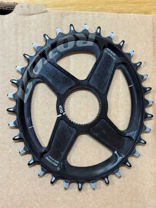ROTOR Kapic алуминиеви курбели 175 мм + 2х плочи овални 30 и 34 зъбни
