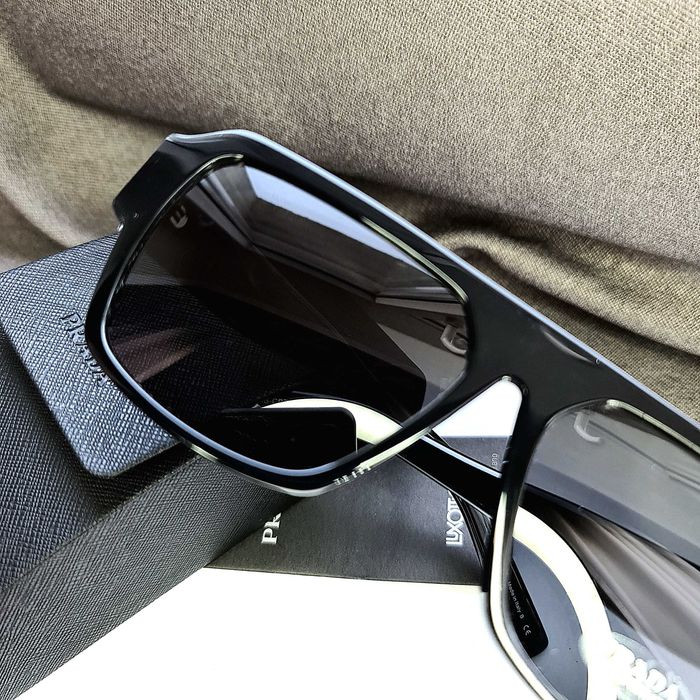 Солнцезащитные очки PR