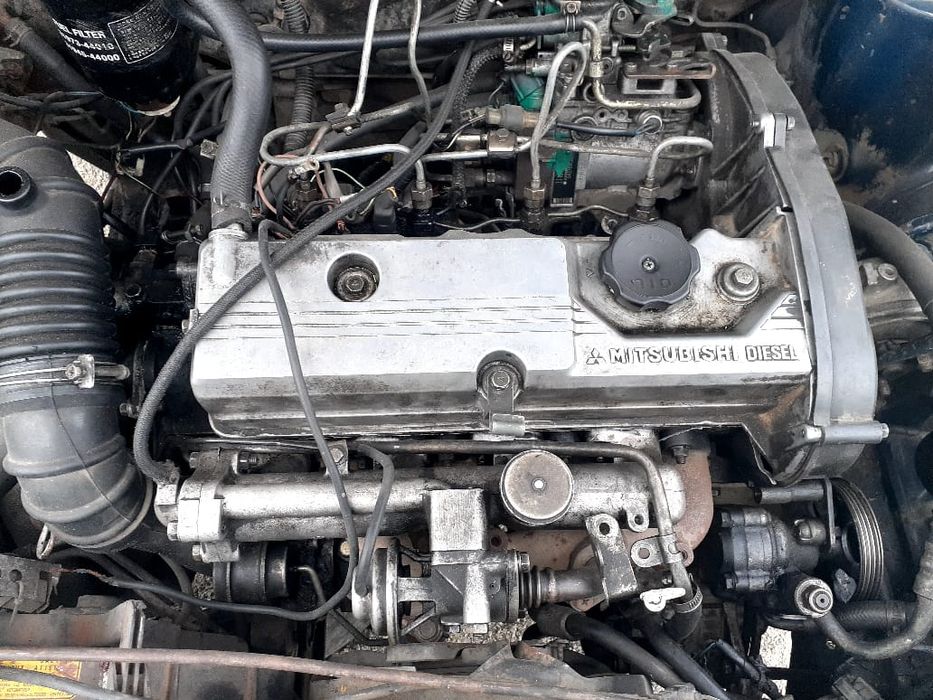 Митсубиси спес вагон шариот РВР руннер