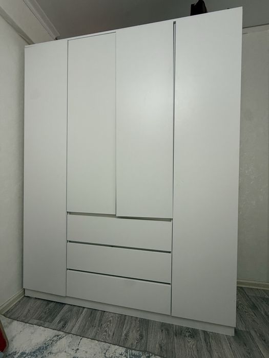 распашной шкаф 210см