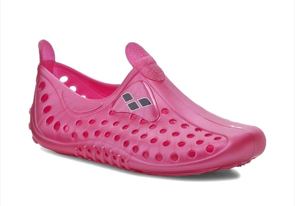 Arena аква обувки