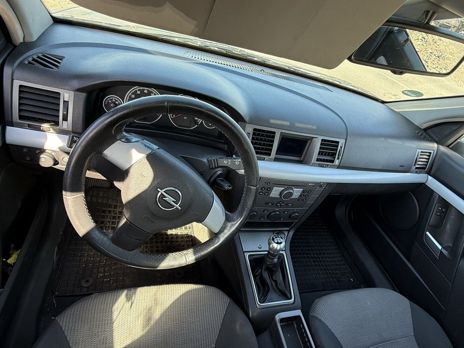 Opel Astra 2.2 2005 г Z16XEP двигател  на части