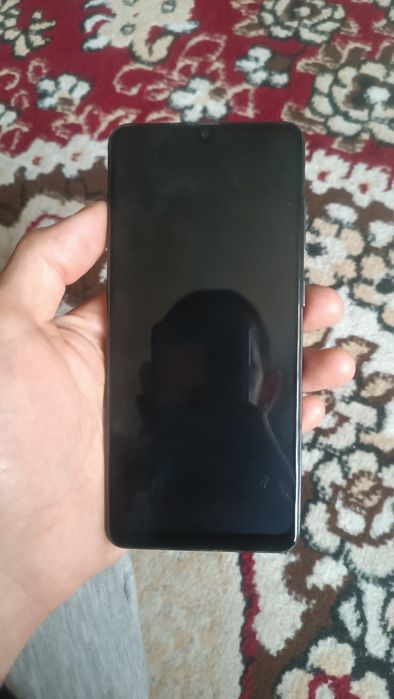 Samsung A31 orginal ekran platasi ketgan