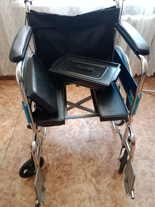 Продам инвалидное кресло