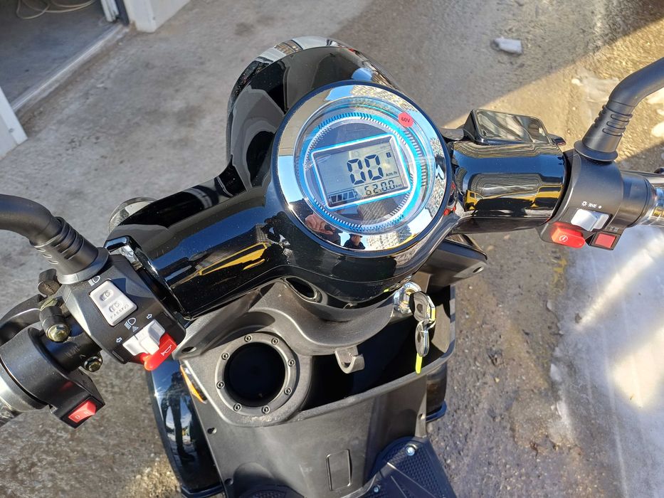 Scuter electric pentru persoane cu dizabilitati