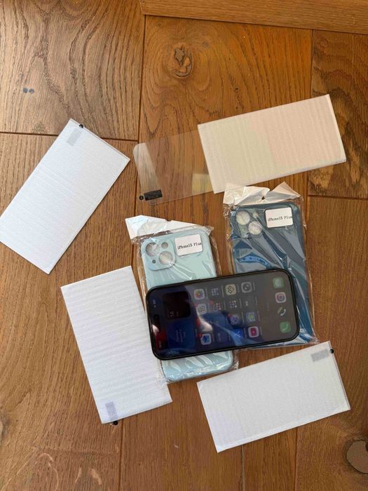 Iphone 15 plus перфектен.