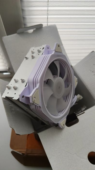 Башенный кулер белый ARGB