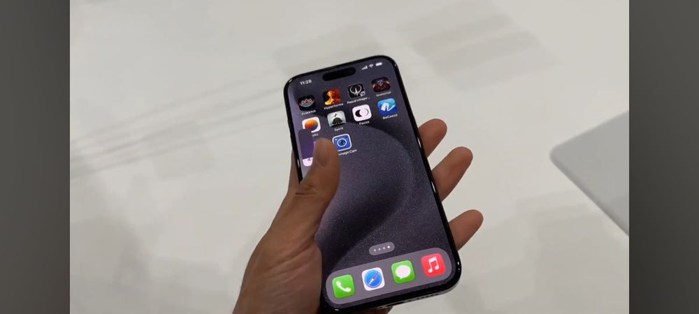 iPhone 15 pro black titanium 95%