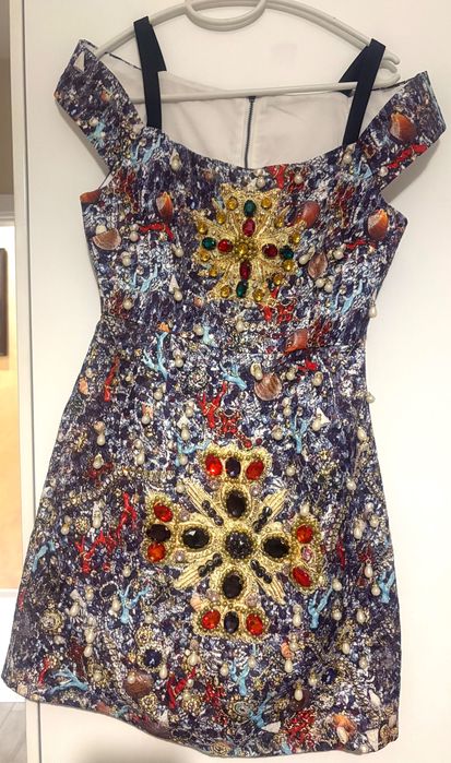 Елегантна дамска рокля