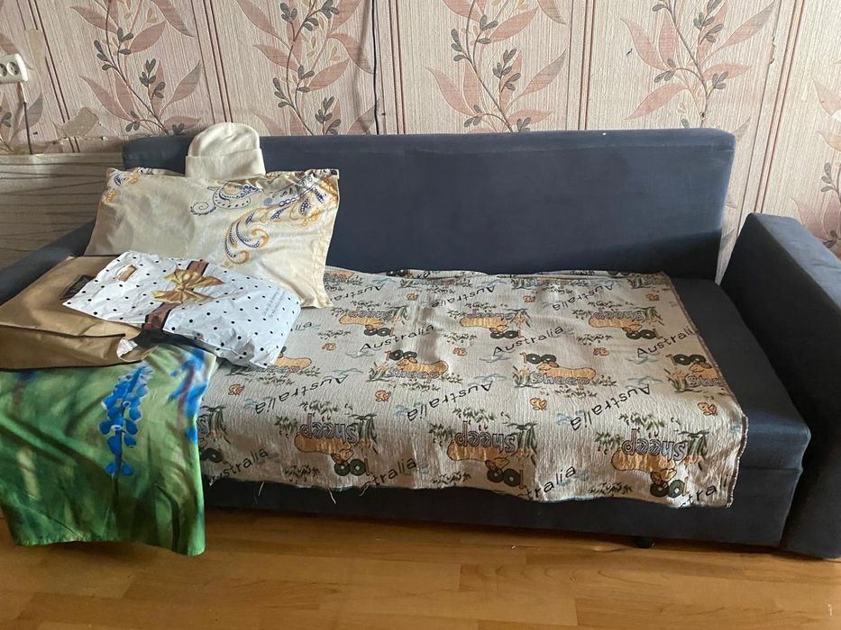 Диван просторный