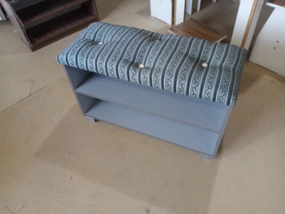 Продам новую обувницу.!