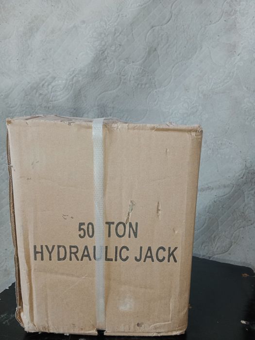 Домкрат 50 ТН. Новый.