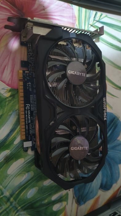 Placa video GTX 750 TI gigabyte windforce