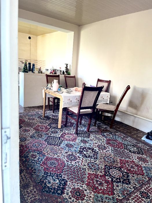 uch qahramon madaniyat 5 sotih  uchastka sotiladi