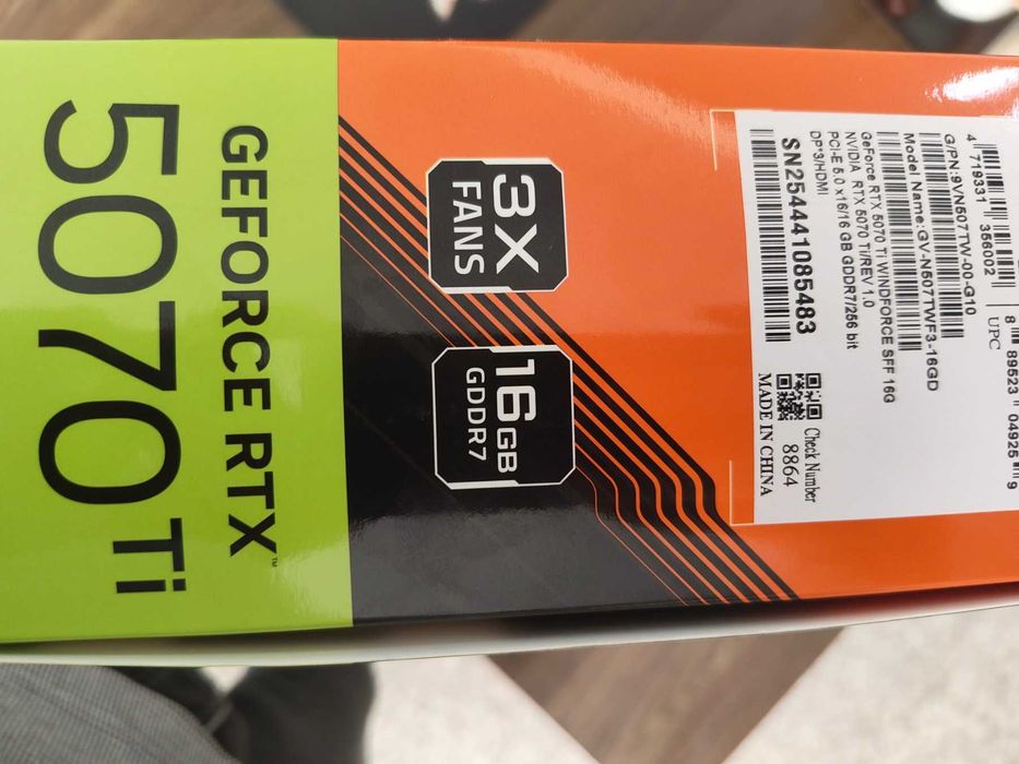 Gigabyte GeForce RTX 5070 Ti WINDFORCE SFF 16G - нова с гаранция