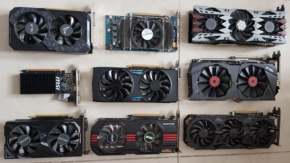 Placi video PCIex GTX560, GTS250, Radeon R7 250, GT 710