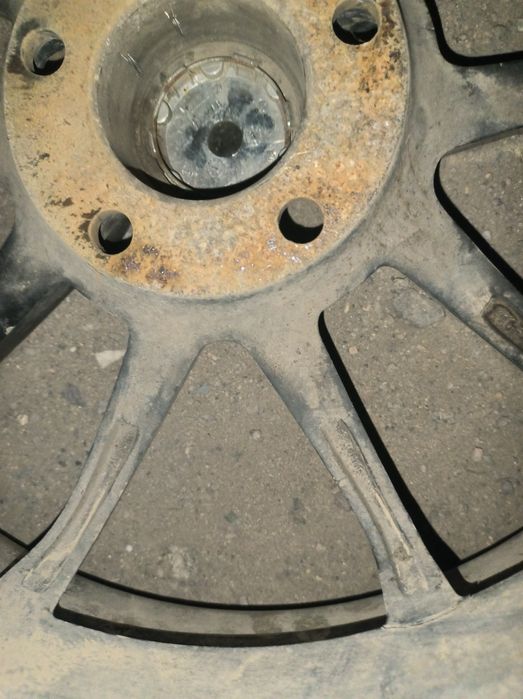 Продам 4 диска с резиной r17