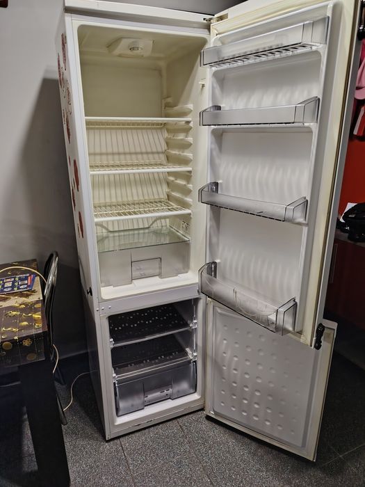 Combina frigorifica Arctic