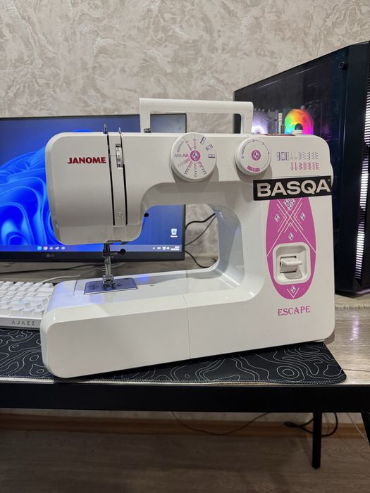Швейная машина Janome Model V-12 (серия Escape)
