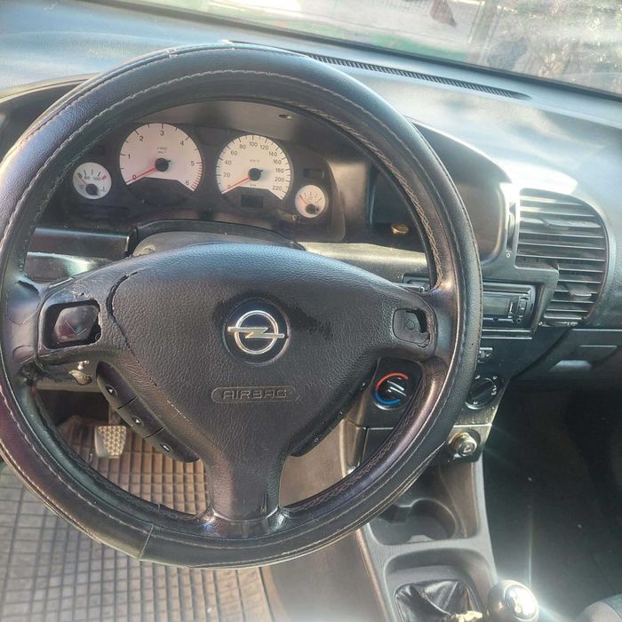Opel Zafira A 2001