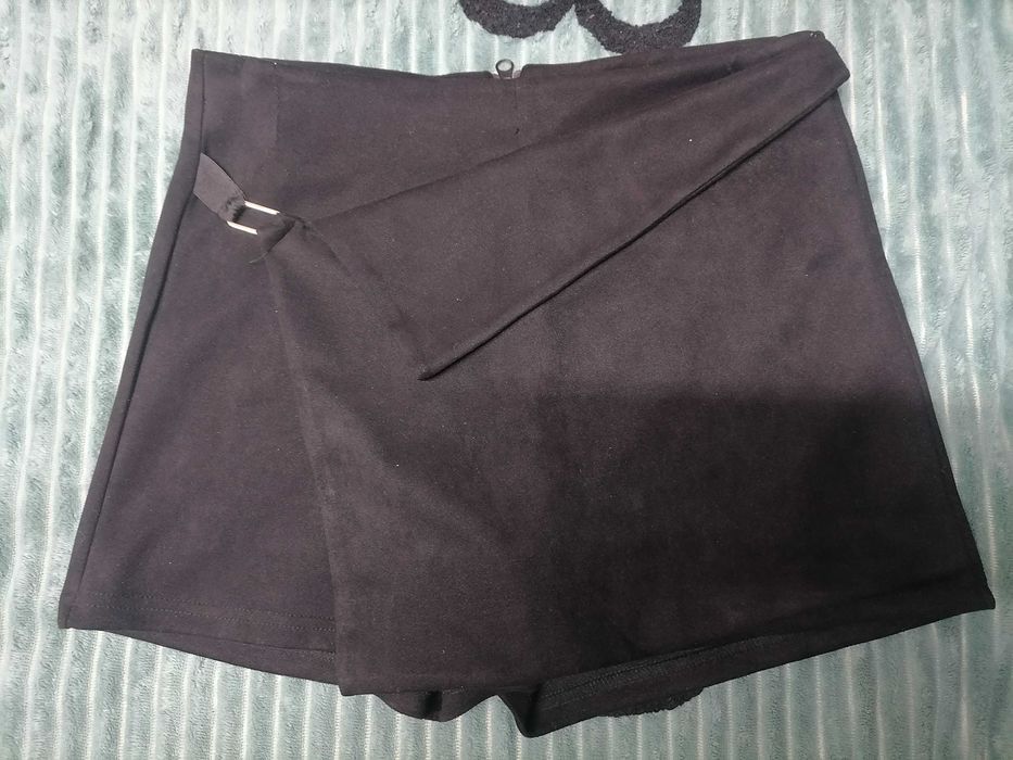 Продам юбку-шорты