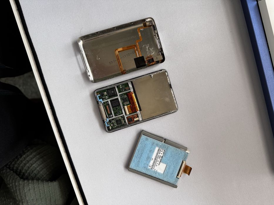 Ipod classic 7th gen за части