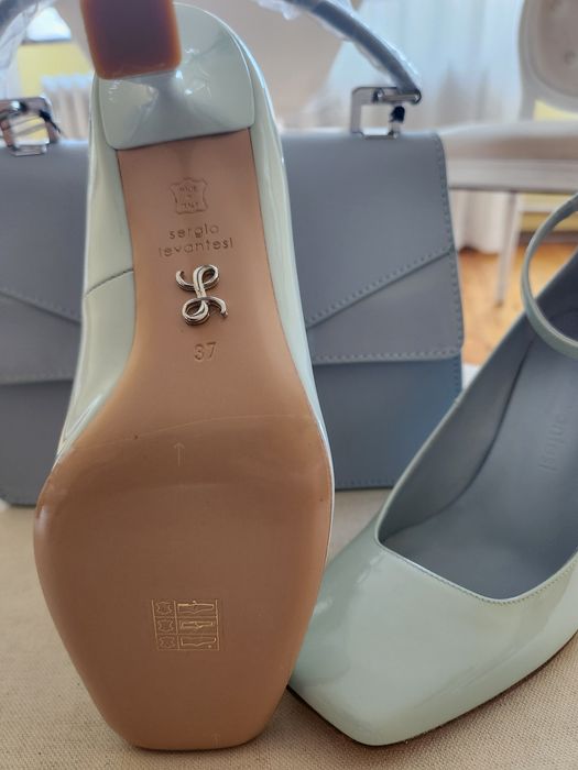 Сини лачени обувки 37/38номер естествена кожа ток официални ежедневни