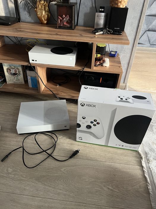Xbox series s 512 gb продам