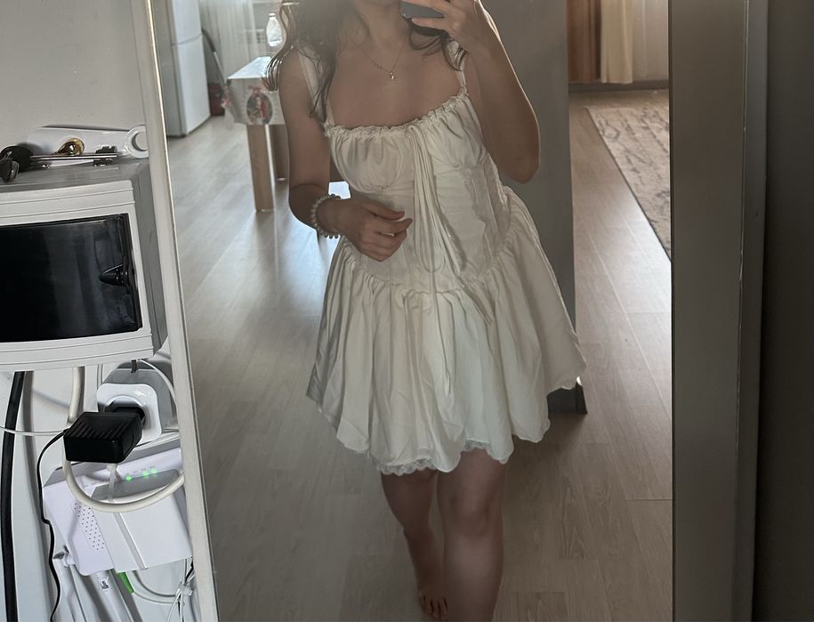 Белое летнее платье