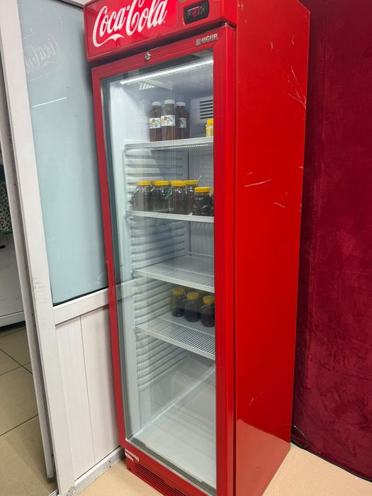 Холодильник большой