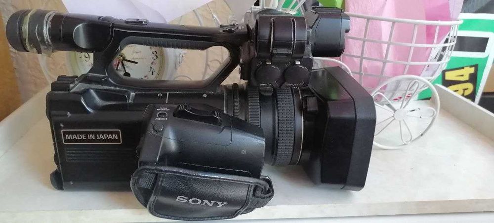 SONY NX-3  zudlik bilan sotiladi